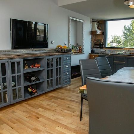 Art Luxury Apartment Burgas Bagian luar foto