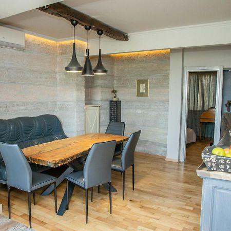 Art Luxury Apartment Burgas Bagian luar foto