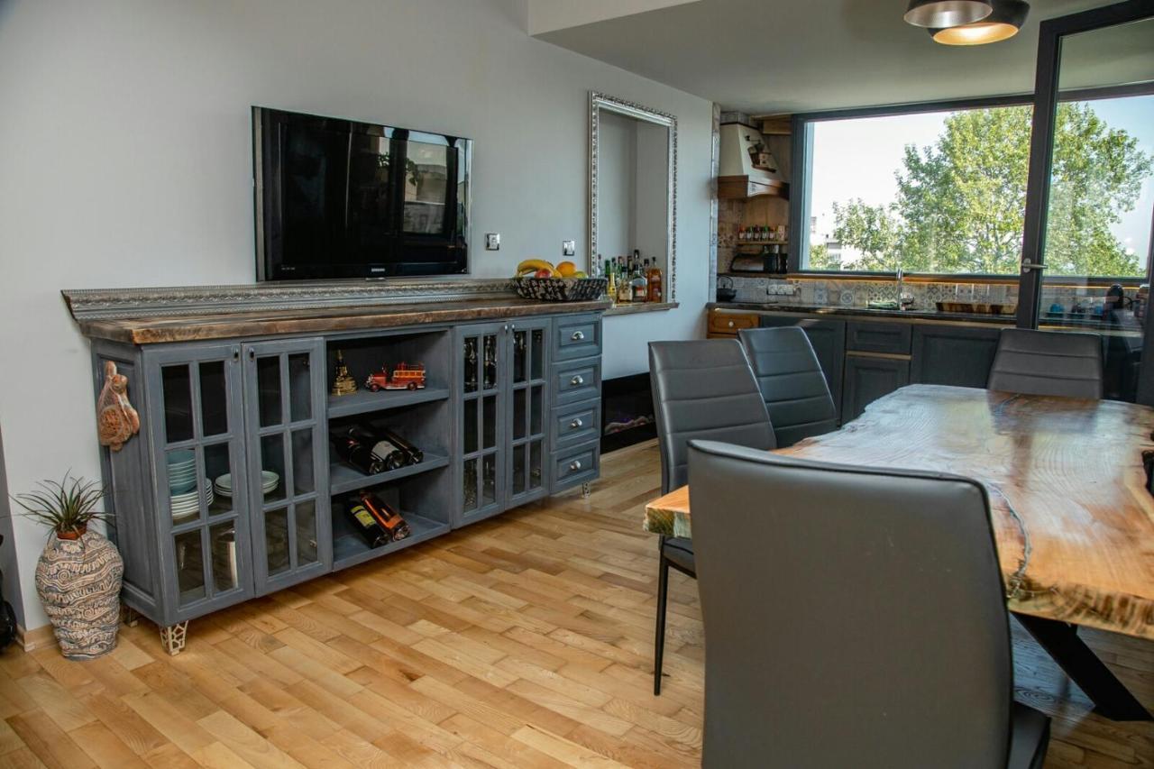 Art Luxury Apartment Burgas Bagian luar foto