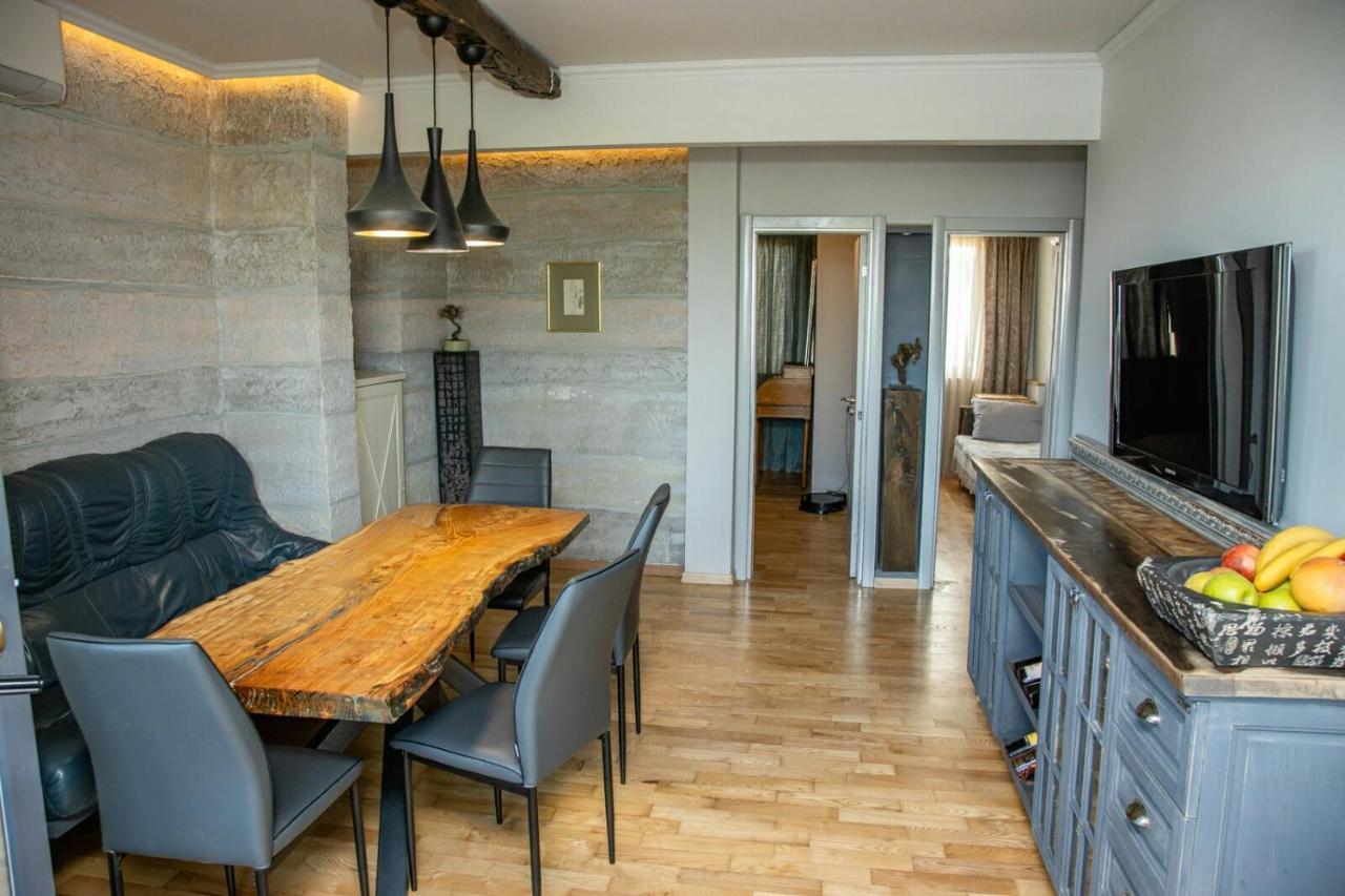 Art Luxury Apartment Burgas Bagian luar foto