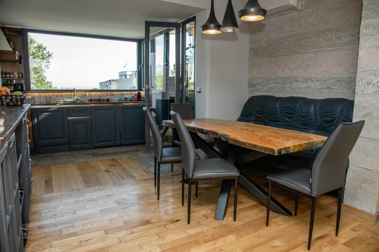 Art Luxury Apartment Burgas Bagian luar foto