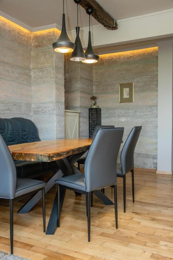 Art Luxury Apartment Burgas Bagian luar foto