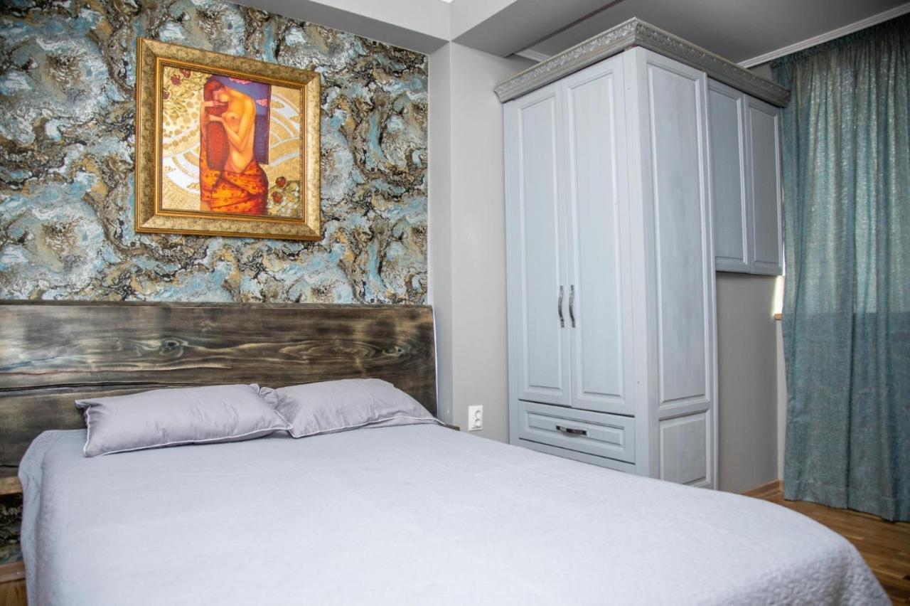 Art Luxury Apartment Burgas Bagian luar foto