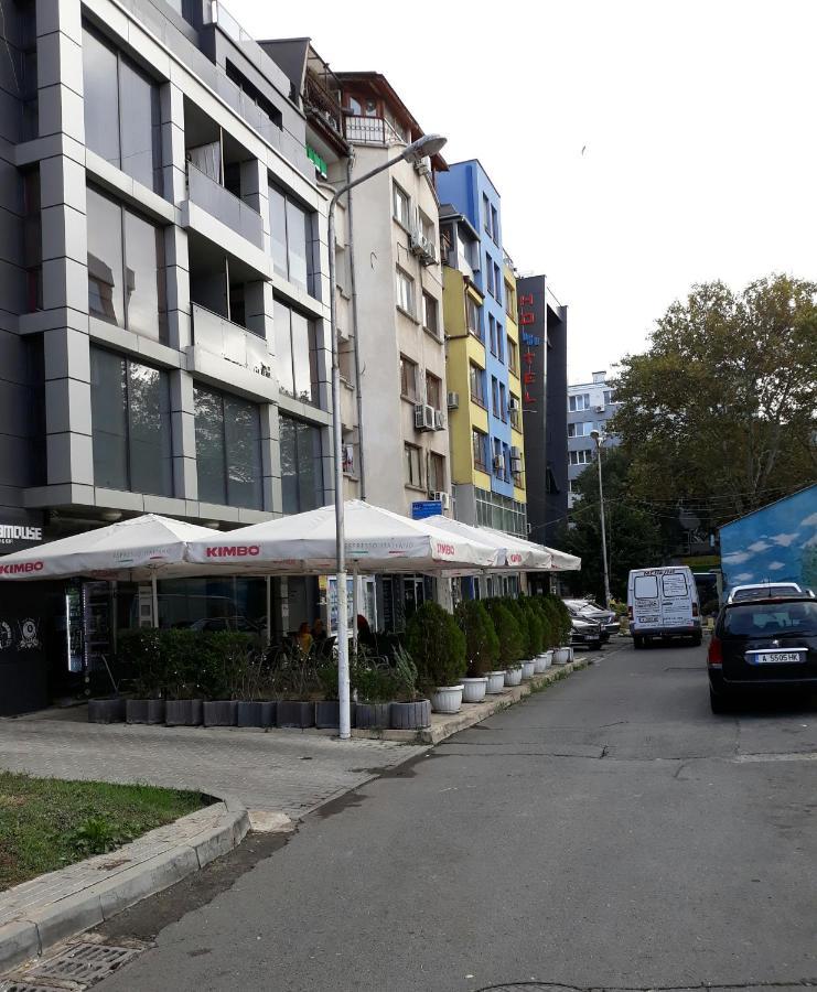 Art Luxury Apartment Burgas Bagian luar foto