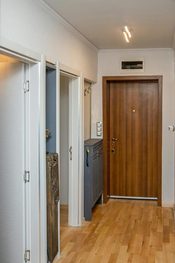 Art Luxury Apartment Burgas Bagian luar foto